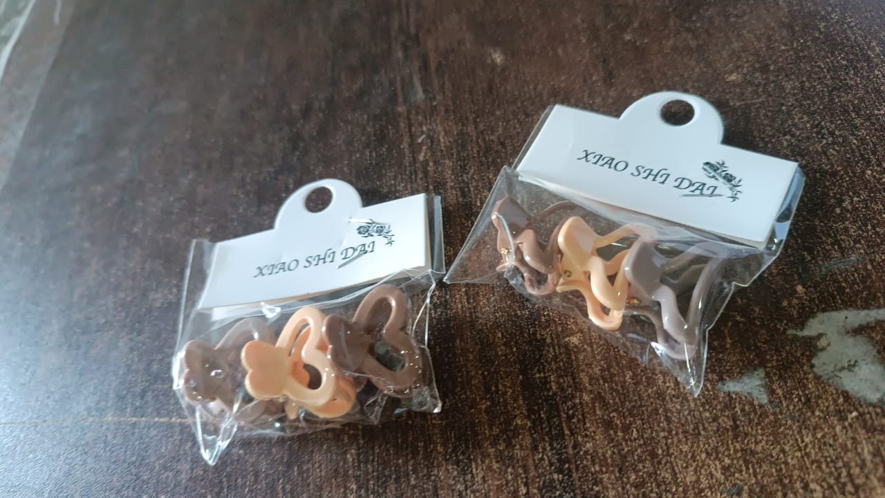 Plastic Small Hair Clips for Girls Kids Hair Accessories (3 Pcs Set / Mix Color & Design) Plastic Small Hair Clips for Girls Kids Hair Accessories (3 Pcs Set / Mix Color & Design)